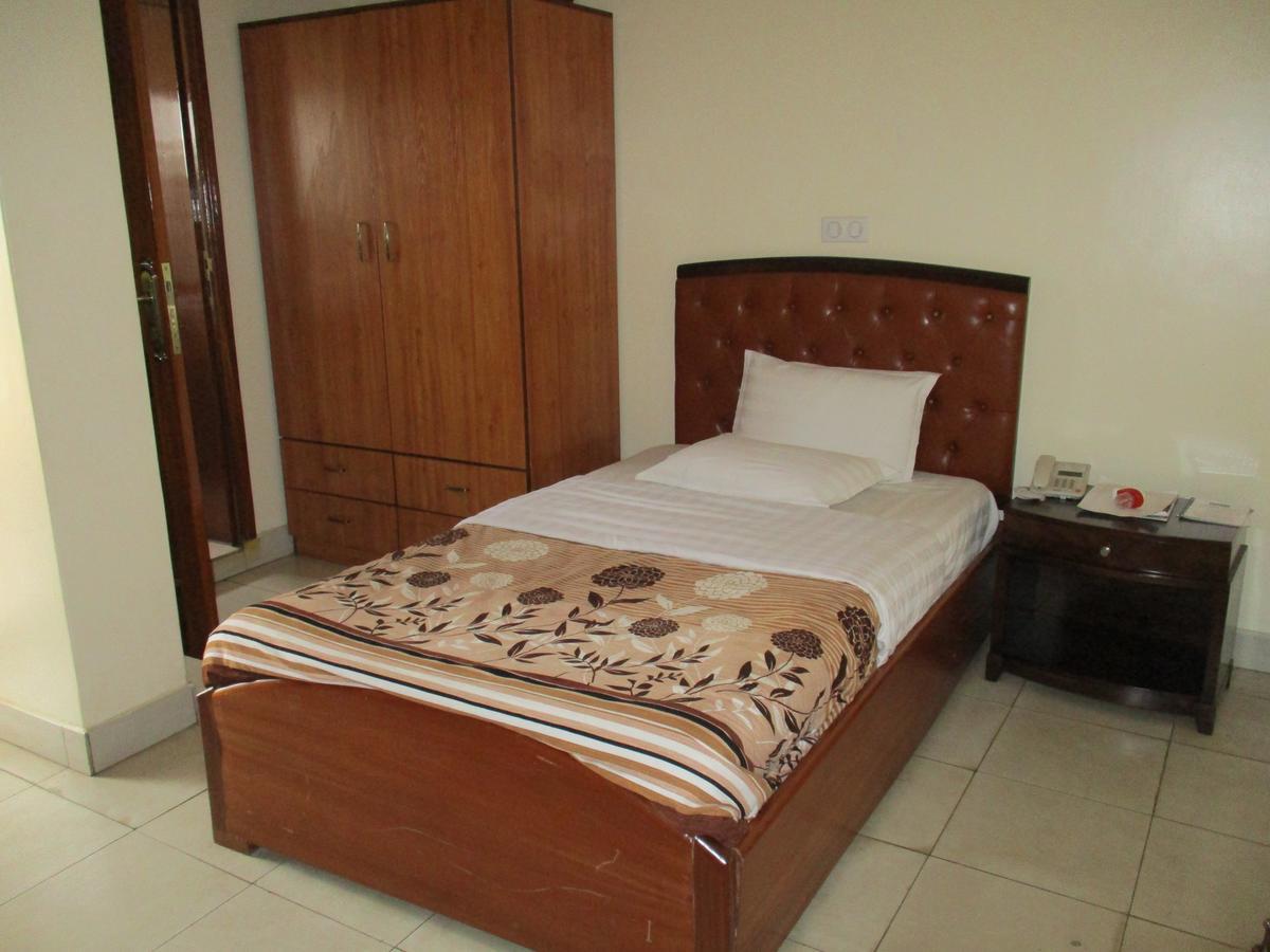 Amaris Hotel Kigali Exterior foto